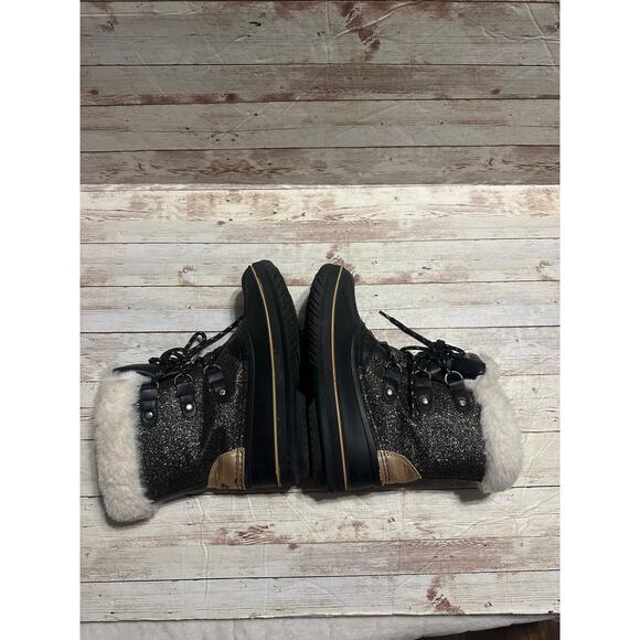 Juicy Couture Glitter Escalon Snow Boots Girls Size 3 Black Gold Blingy Sherpa - Picture 8 of 9